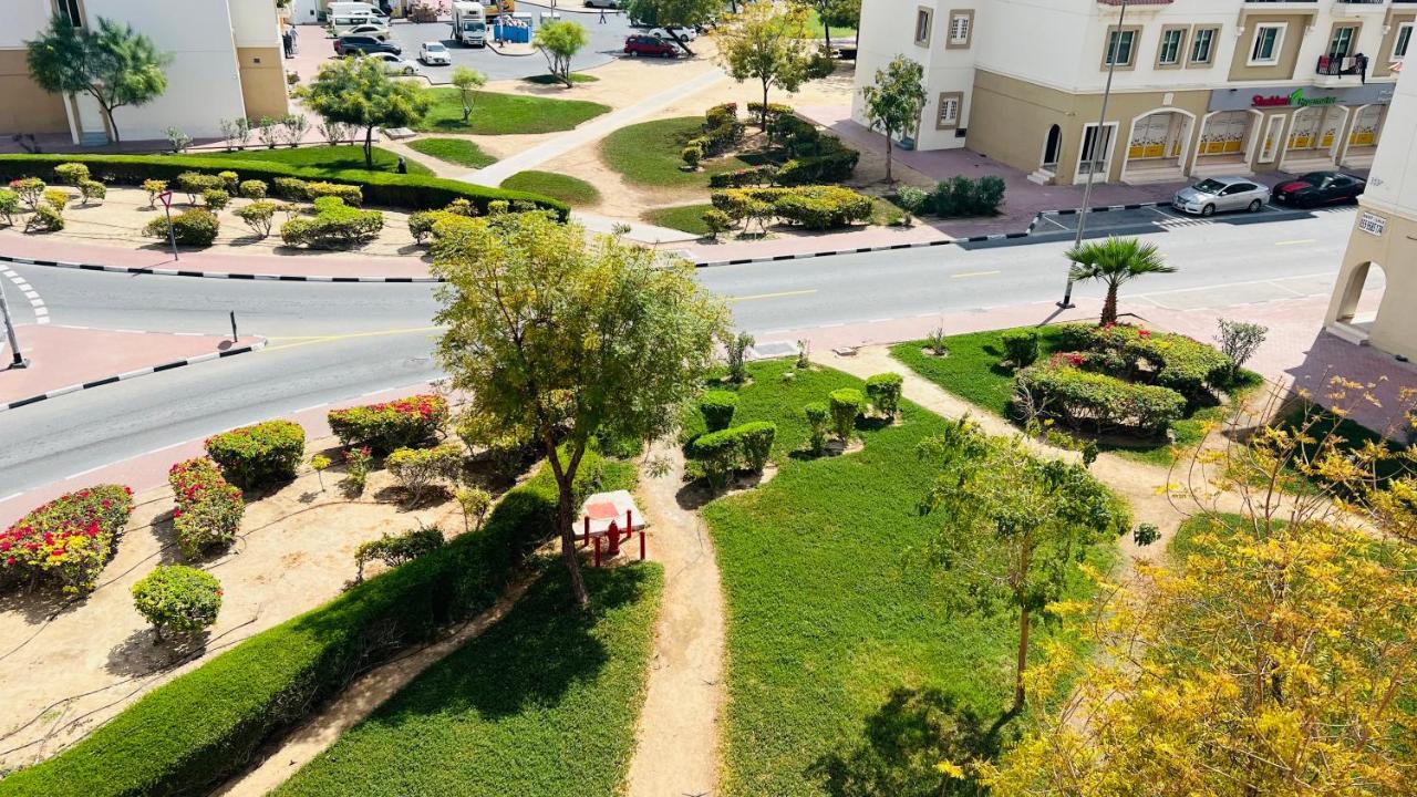 Newly Furnished Cozy One Bed Room Apartment 2 Bathroom City View Dubai Exterior foto