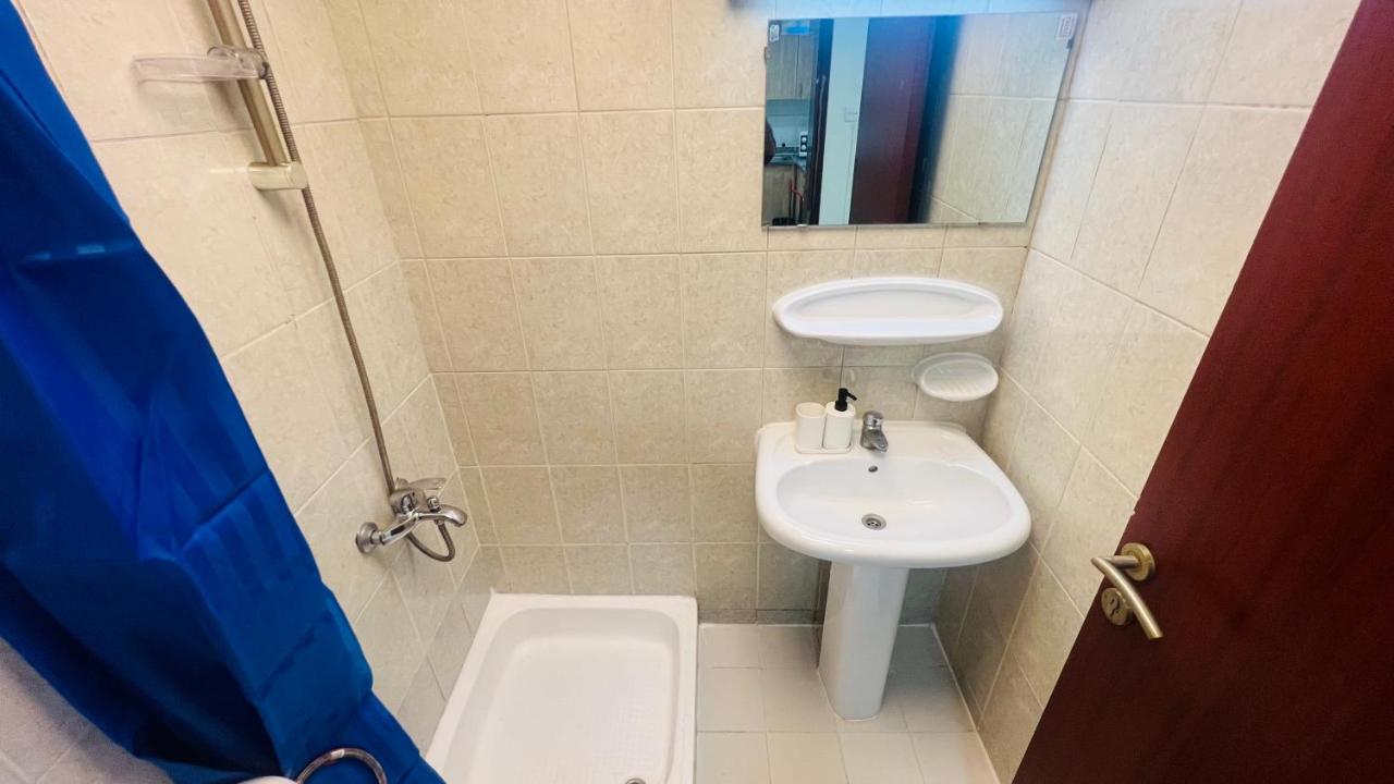 Newly Furnished Cozy One Bed Room Apartment 2 Bathroom City View Dubai Exterior foto